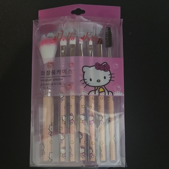 Hello Kitty Makeup Brush Set - Picture 1 of 2